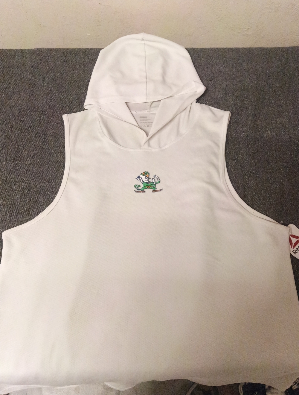 Notre Dame Fighting Irish Dri Fit White Sleeveless Hoodie Tank Top NWT